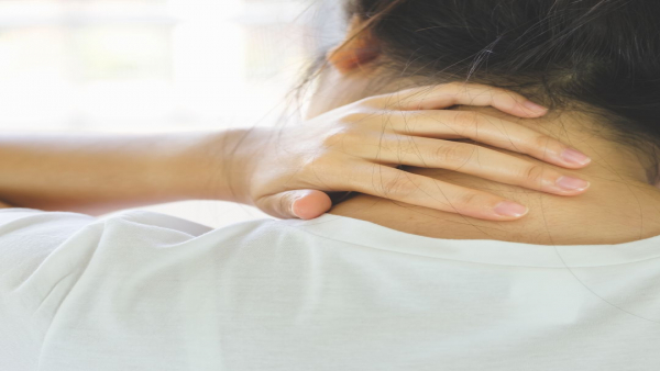 介護職の腰痛・身体の負担を軽減！働きやすい職場の見極め方